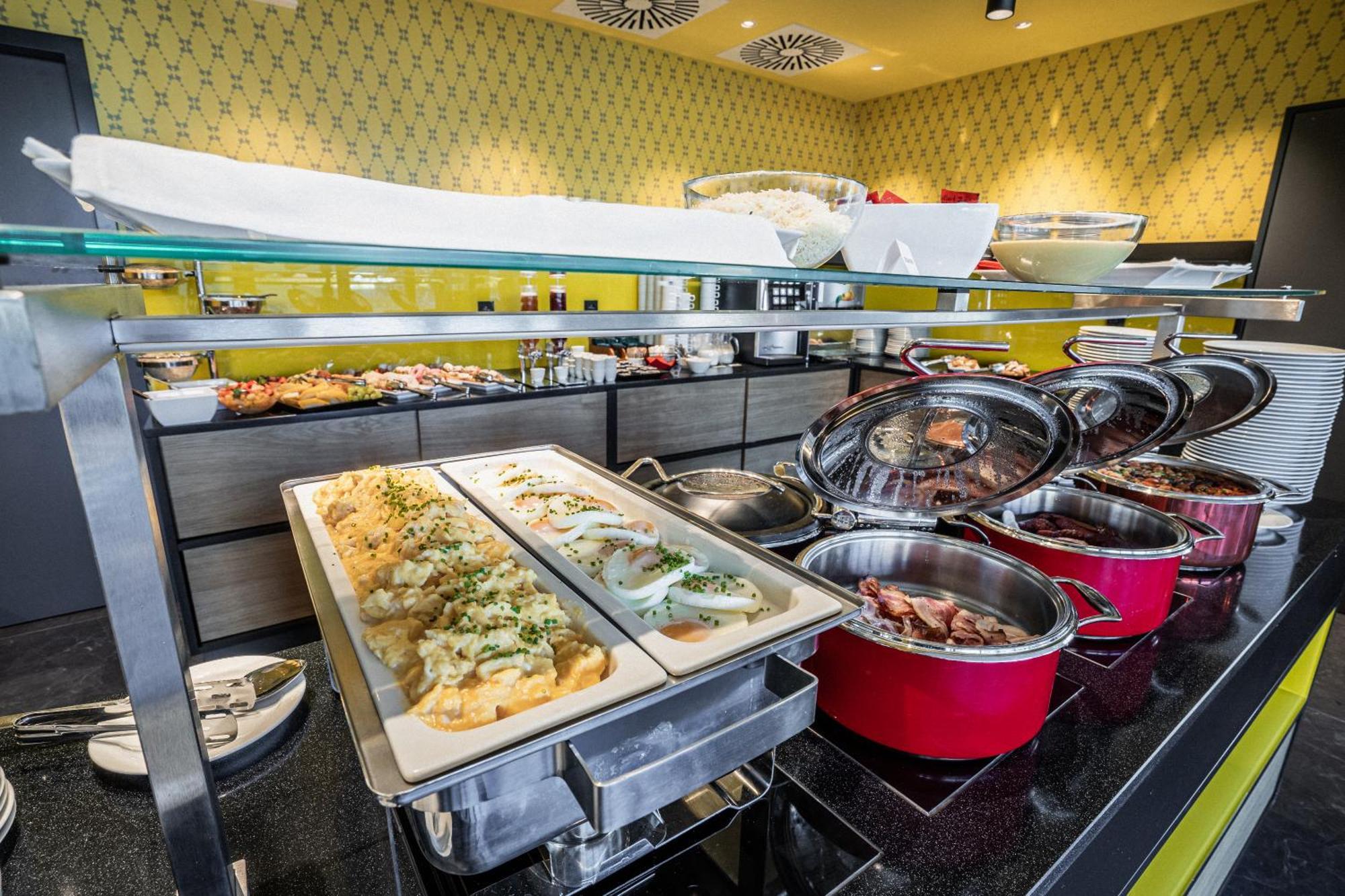 Ea Congress Hotel Aldis Hradec Kralove Ngoại thất bức ảnh
