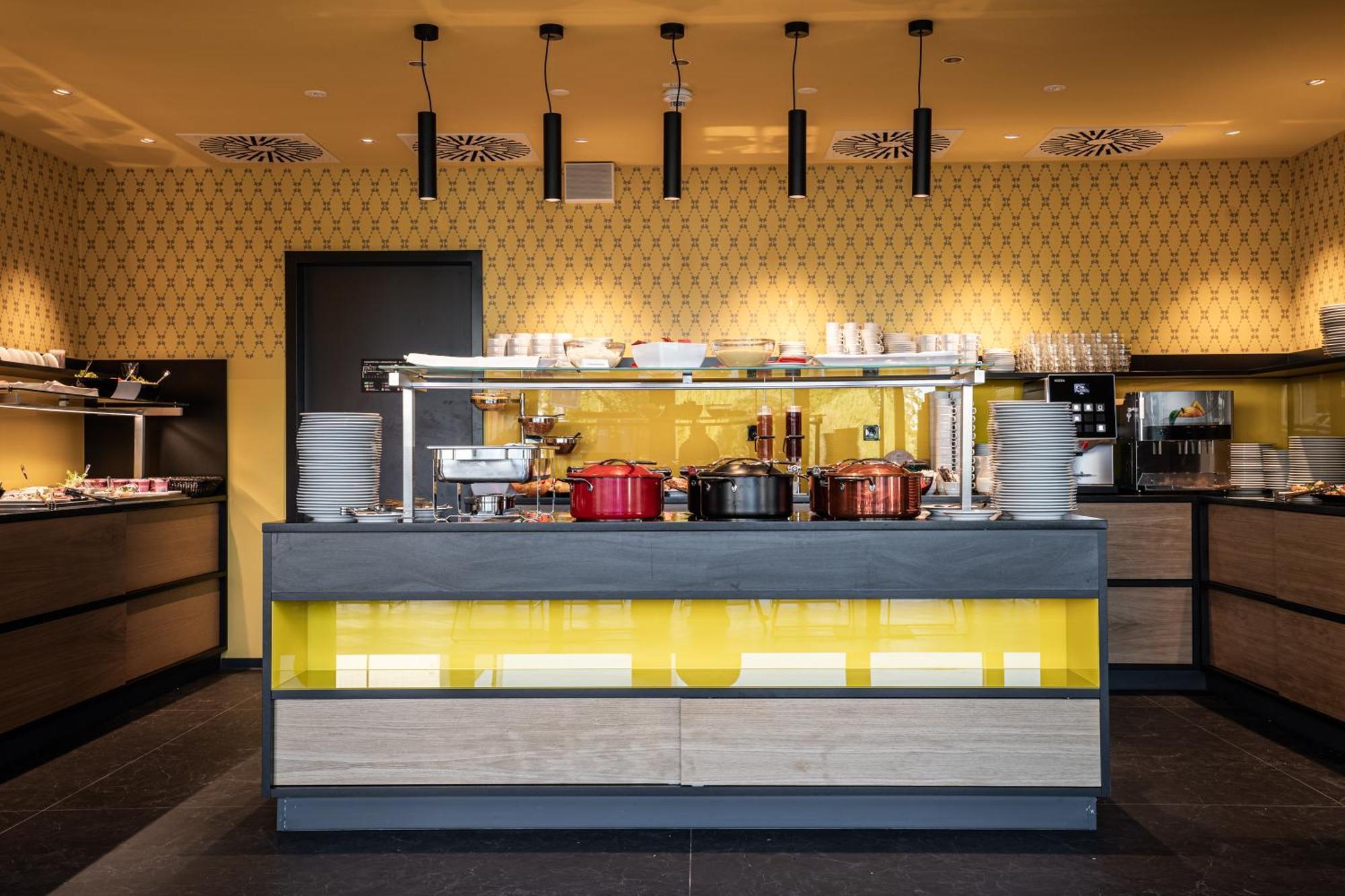 Ea Congress Hotel Aldis Hradec Kralove Ngoại thất bức ảnh